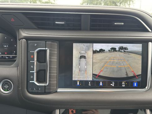 Used 2023 GMC Yukon Denali RWD image 80