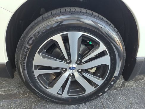 Used 2018 Subaru Outback 2.5i Limited image 26