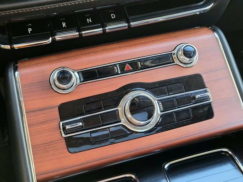 Used 2024 Lincoln Aviator Reserve image 33