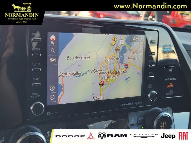 Used 2022 Toyota Highlander XLE FWD image 9