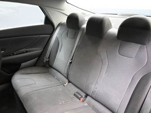 Certified 2025 Hyundai Elantra SE image 20