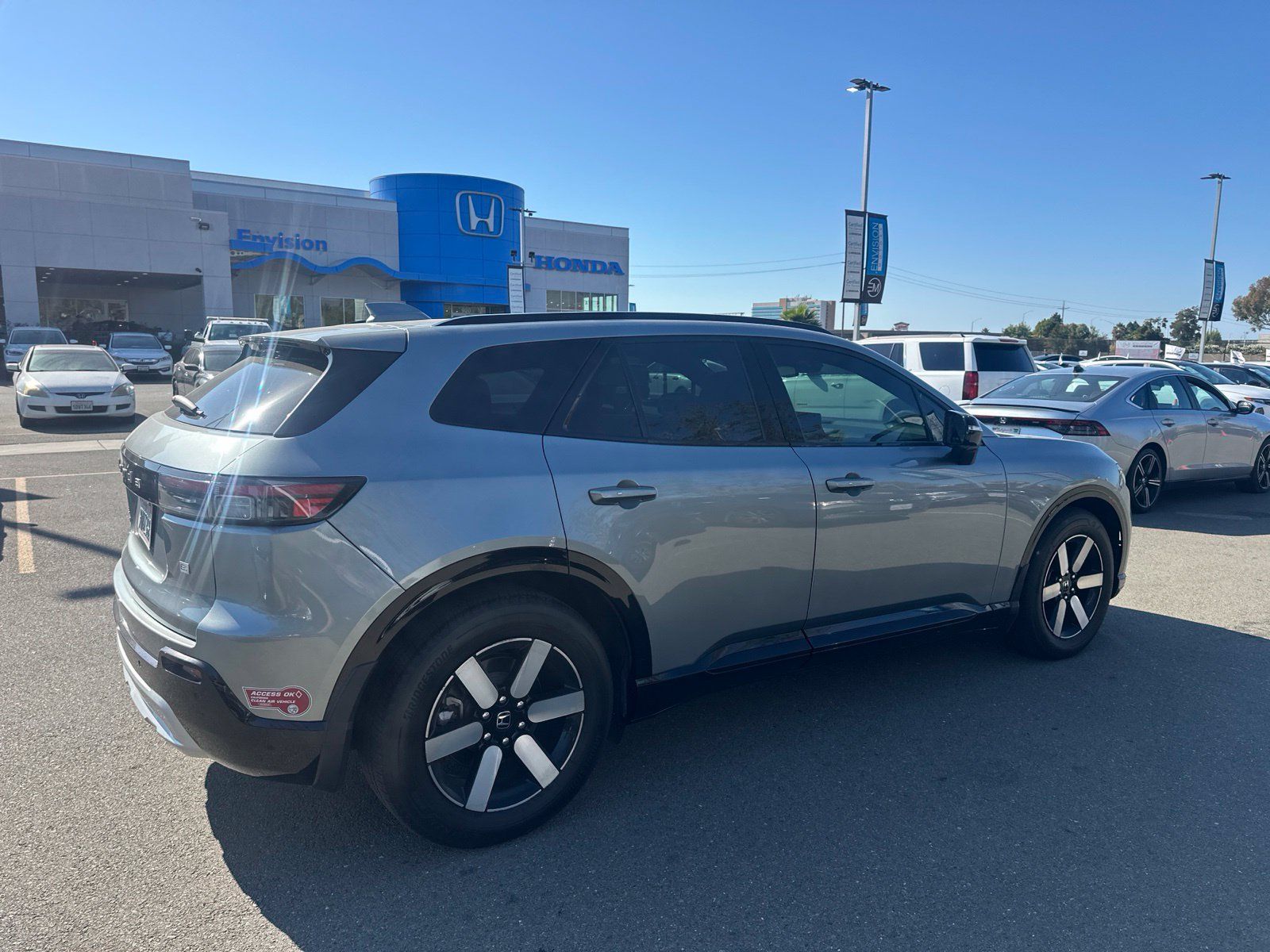 Used 2024 Honda Prologue Touring image 3