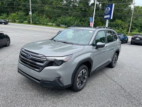 New 2026 Subaru Forester Premium w/ Base/Premium Package AWD/4WD image 1