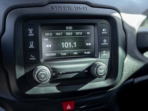 Used 2017 Jeep Renegade Latitude w/ Popular Equipment Group AWD/4WD image 13