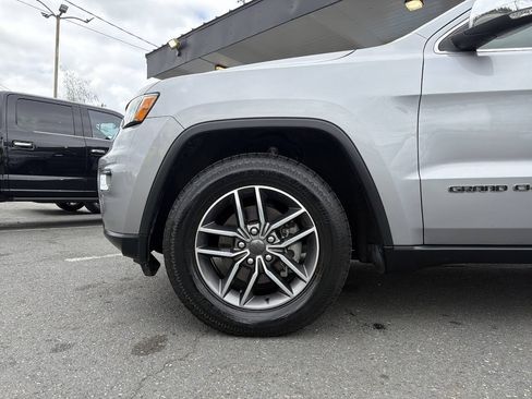 Used 2020 Jeep Grand Cherokee Limited w/ Luxury Group II AWD/4WD image 2