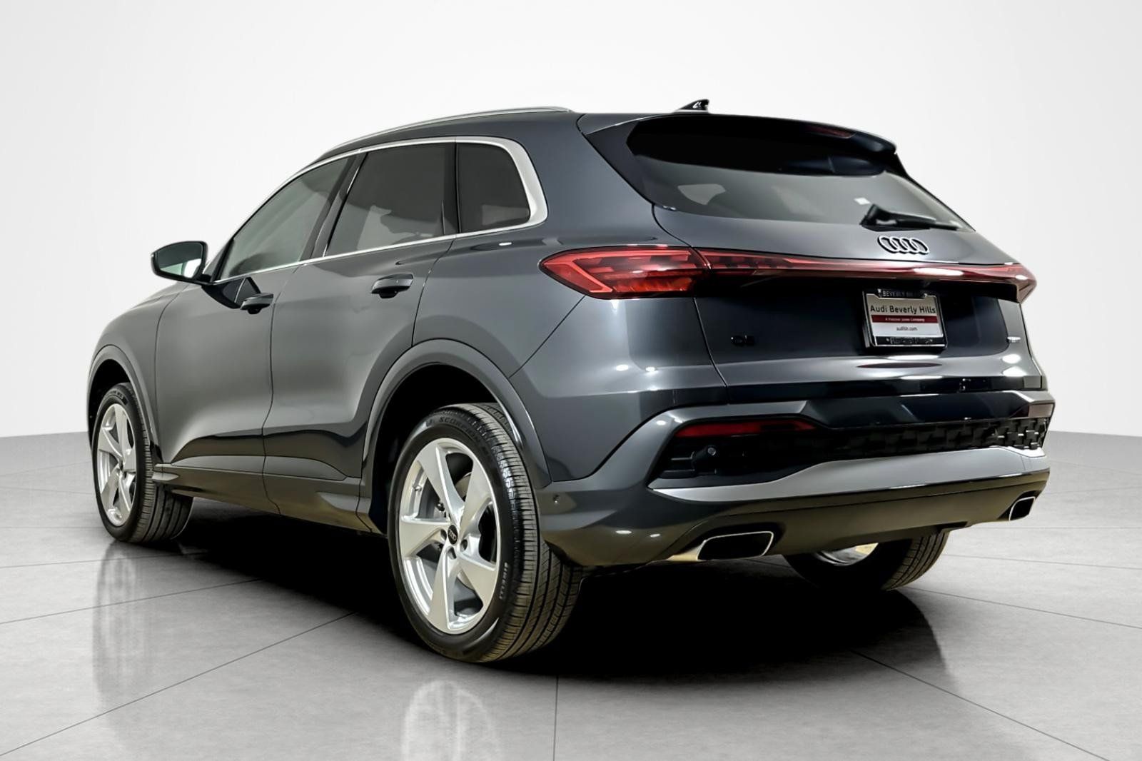 Used 2026 Audi Q5 Premium Plus AWD/4WD image 3