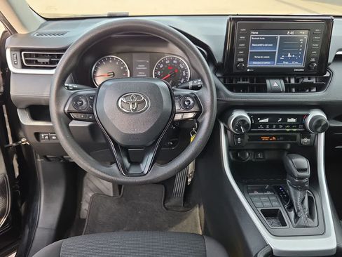 Used 2021 Toyota RAV4 LE AWD/4WD image 14