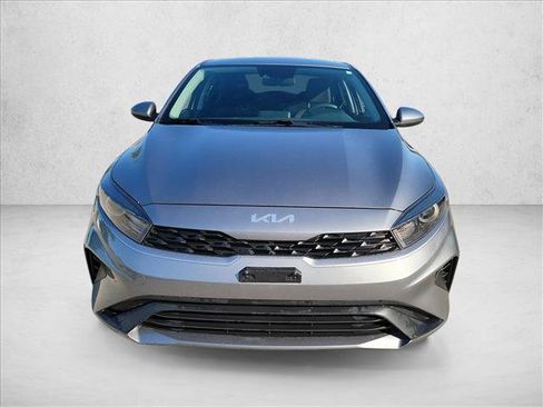 Used 2022 Kia Forte LXS FWD image 2