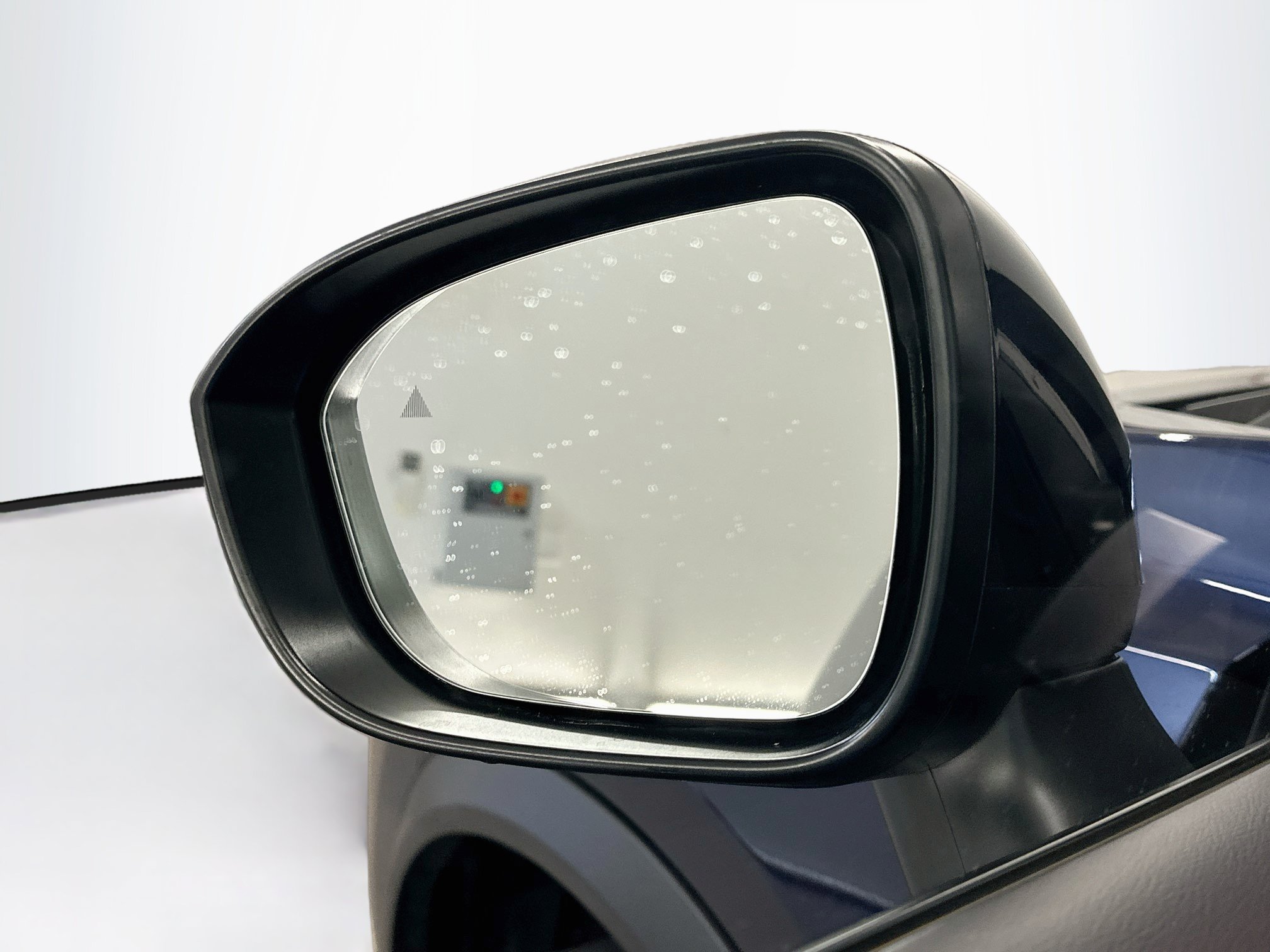 Used 2025 Nissan Rogue SV AWD/4WD image 16
