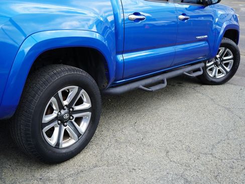 Used 2016 Toyota Tacoma Limited RWD image 7