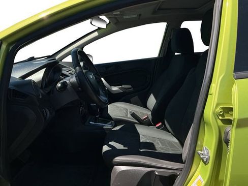 Used 2013 Ford Fiesta SE FWD image 25