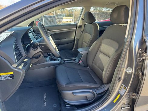 Used 2018 Hyundai Elantra SE w/ SE Connectivity Package 04 image 34