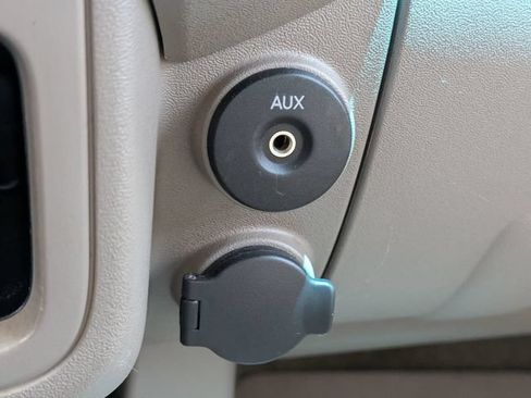 Used 2012 Nissan Frontier SV w/ SV Premium Utility Pkg RWD image 22