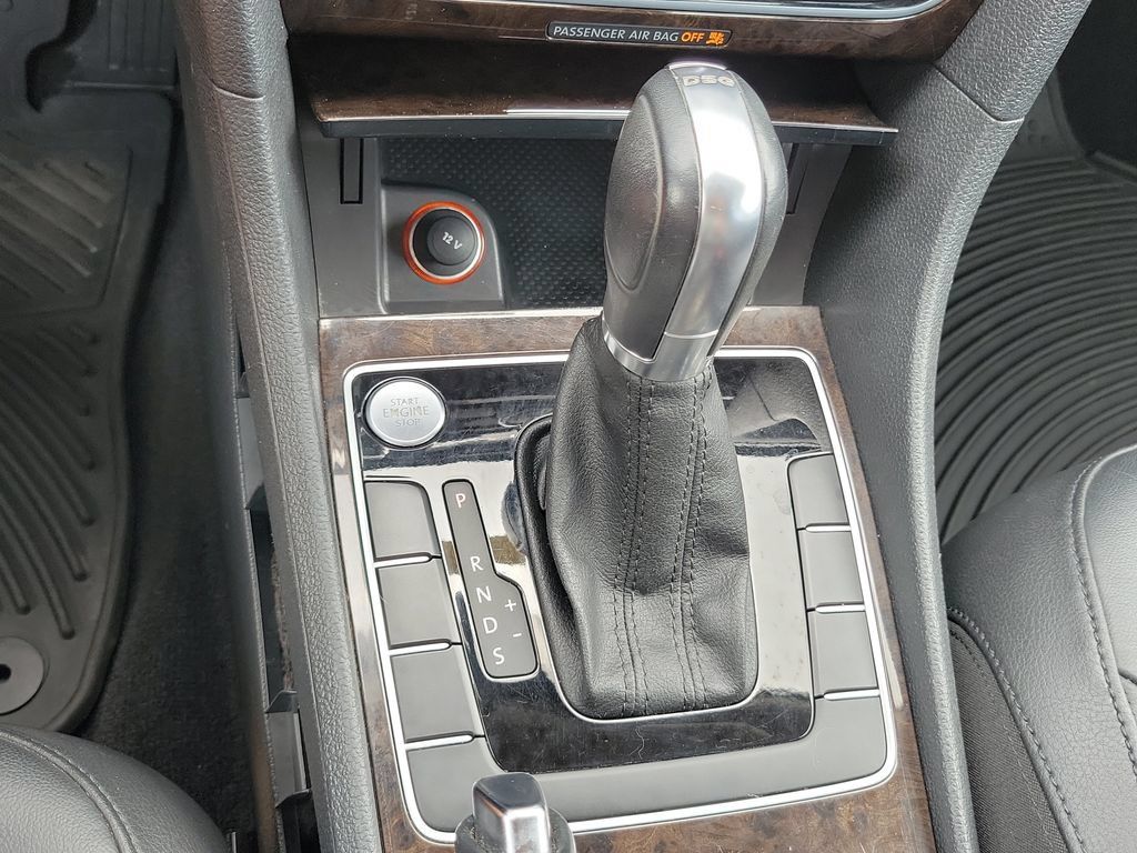 Used 2014 Volkswagen Passat TDI SEL Premium FWD image 29