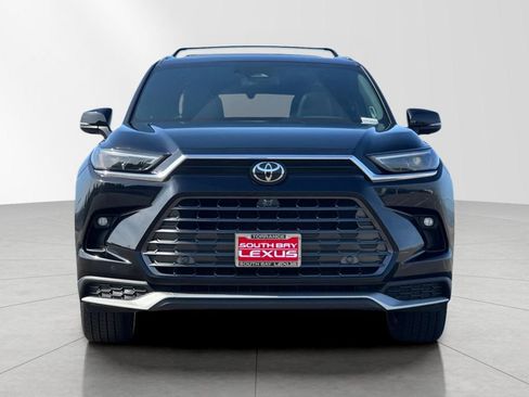 Used 2024 Toyota Grand Highlander image 9