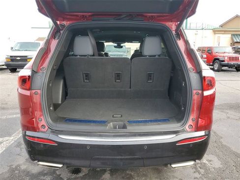 Used 2024 Buick Enclave Premium image 25