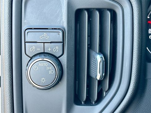 Certified 2024 Chevrolet Silverado 1500 Custom image 10