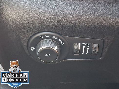 Used 2023 Jeep Compass Latitude AWD/4WD image 24