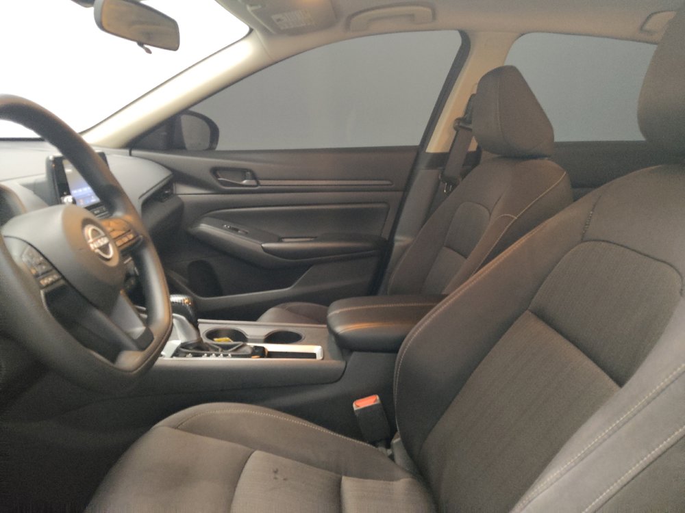 Used 2024 Nissan Altima 2.5 S FWD image 17