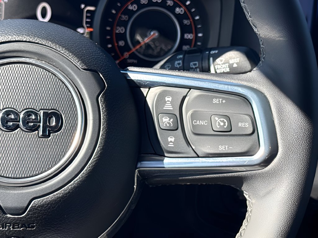 Used 2026 Jeep Wrangler Unlimited Sahara AWD/4WD image 17