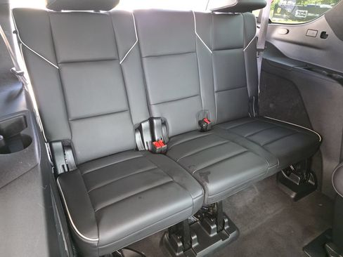 Used 2023 Cadillac Escalade Premium Luxury w/ LPO, Floor Liner Package AWD/4WD image 31
