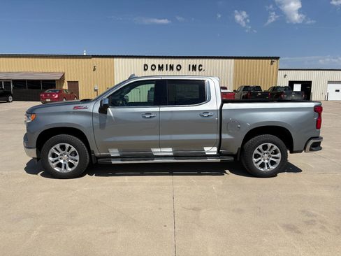 Used 2026 Chevrolet Silverado 1500 LTZ AWD/4WD image 3