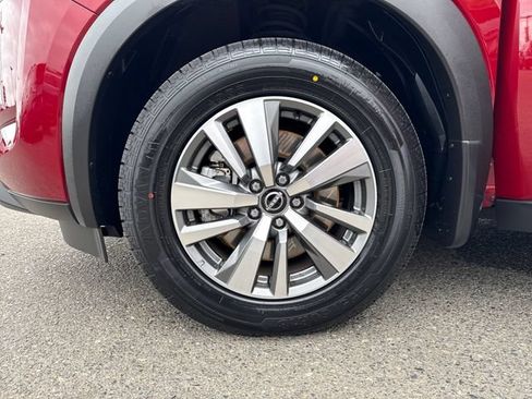 Used 2023 Nissan Pathfinder SL AWD/4WD image 28