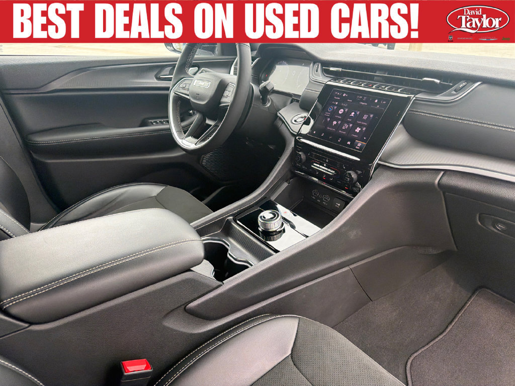 Used 2025 Jeep Grand Cherokee Altitude w/ Trailer Tow Package AWD/4WD image 27