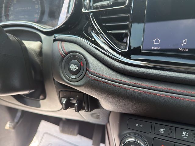 Used 2025 Dodge Durango GT AWD/4WD image 35