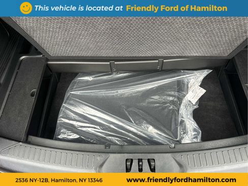 Used 2022 Ford Explorer XLT image 18