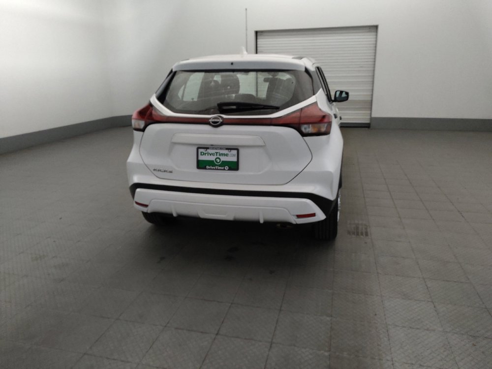 Used 2024 Nissan Kicks S FWD image 7