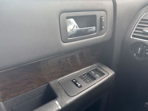 Used 2019 Ford Flex Limited FWD image 43