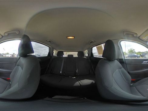 Used 2025 Kia Sportage LX image 41