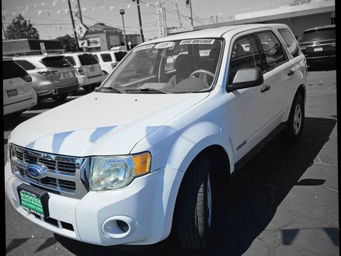 Used 2008 Ford Escape XLS image 1
