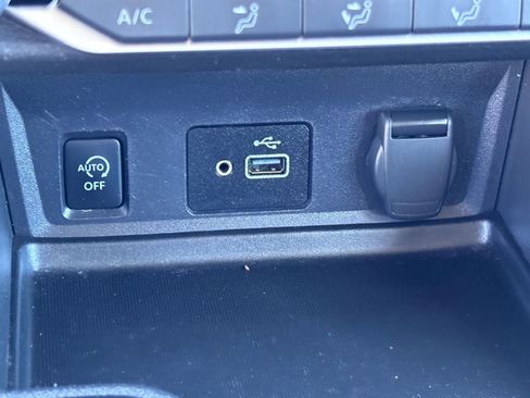 Used 2024 Nissan Sentra S FWD image 31