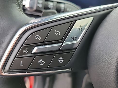 Used 2025 Buick Enclave Avenir image 23