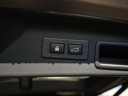 New 2025 Subaru Forester Touring image 9