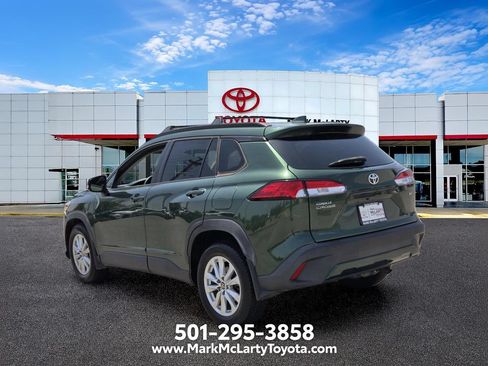 Used 2022 Toyota Corolla Cross LE FWD image 3