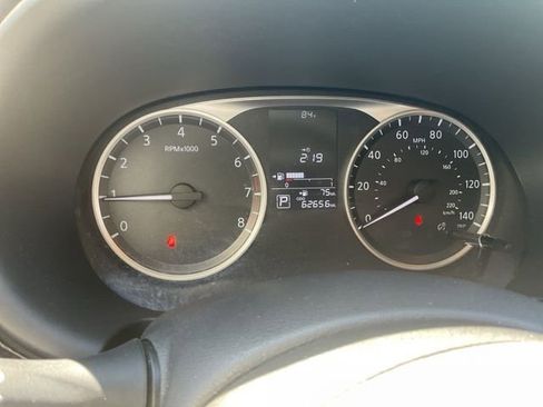 Used 2019 Nissan Kicks S image 16