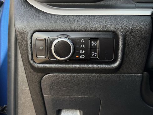 Used 2023 Ford Explorer XLT image 21