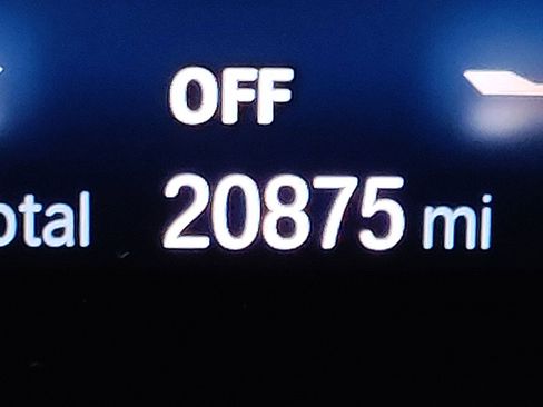 Certified 2023 BMW 330e image 18