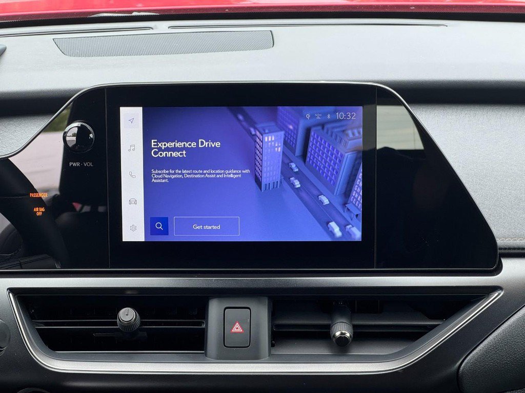 Used 2024 Lexus UX 250h F Sport FWD image 18
