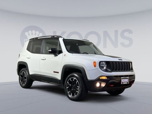 Used 2023 Jeep Renegade Trailhawk image 8