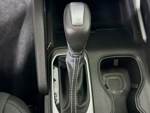 Used 2024 Nissan Frontier SV w/ SV Convenience Package image 24