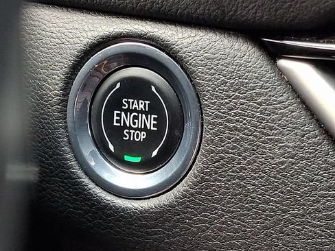 Certified 2024 Cadillac XT4 Premium Luxury AWD/4WD image 18
