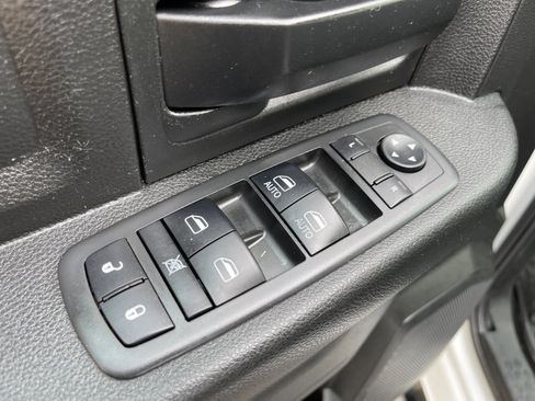 Used 2018 RAM 2500 Tradesman w/ Chrome Appearance Group AWD/4WD image 19