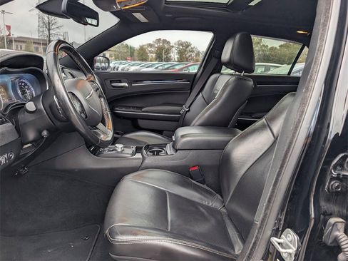 Used 2022 Chrysler 300 S w/ Comfort Group image 17