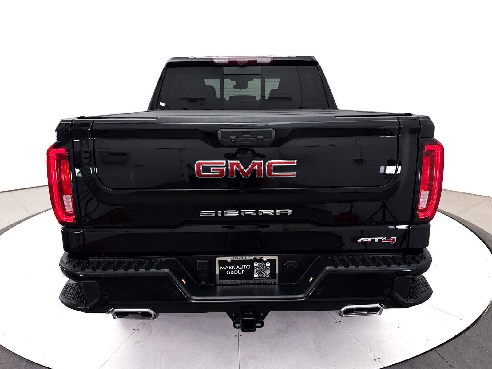 Used 2025 GMC Sierra 1500 AT4 w/ Technology Package AWD/4WD image 19