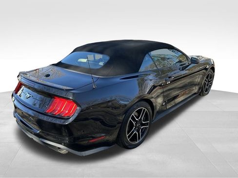 Used 2021 Ford Mustang Premium image 5