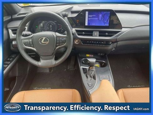 Used 2023 Lexus UX 250h AWD w/ Accessory Package (Z1) image 13